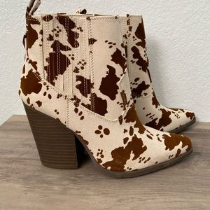 7.5 Faux Cowhide Boots
